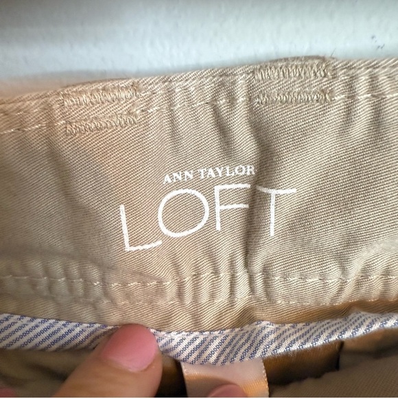Ann Taylor Loft | Mid Rise Cropped Stretch Chinos | Sz 10 - Picture 3 of 6